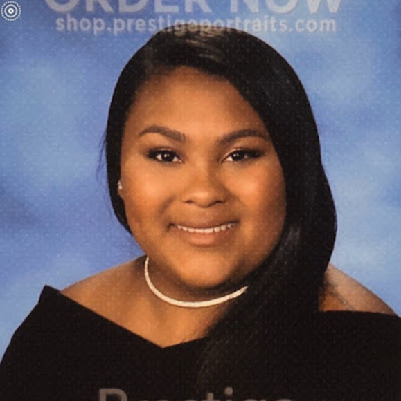 Meet your Posher, Sabrina - Picture 1 of 1